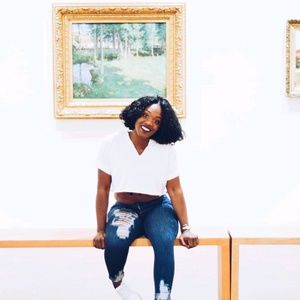 Meet your Posher, Ayanna